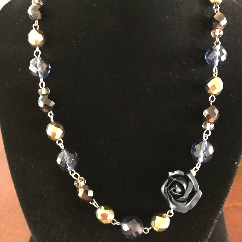 Sabika “Casual Friday” Rose Necklace
